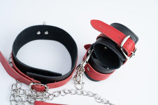 Black red bondage kit, Genuine Leather Restraints set, handcuffs, ankle cuffs, collar and leash BDSM Gifts for Couples BDSM Restraints Set